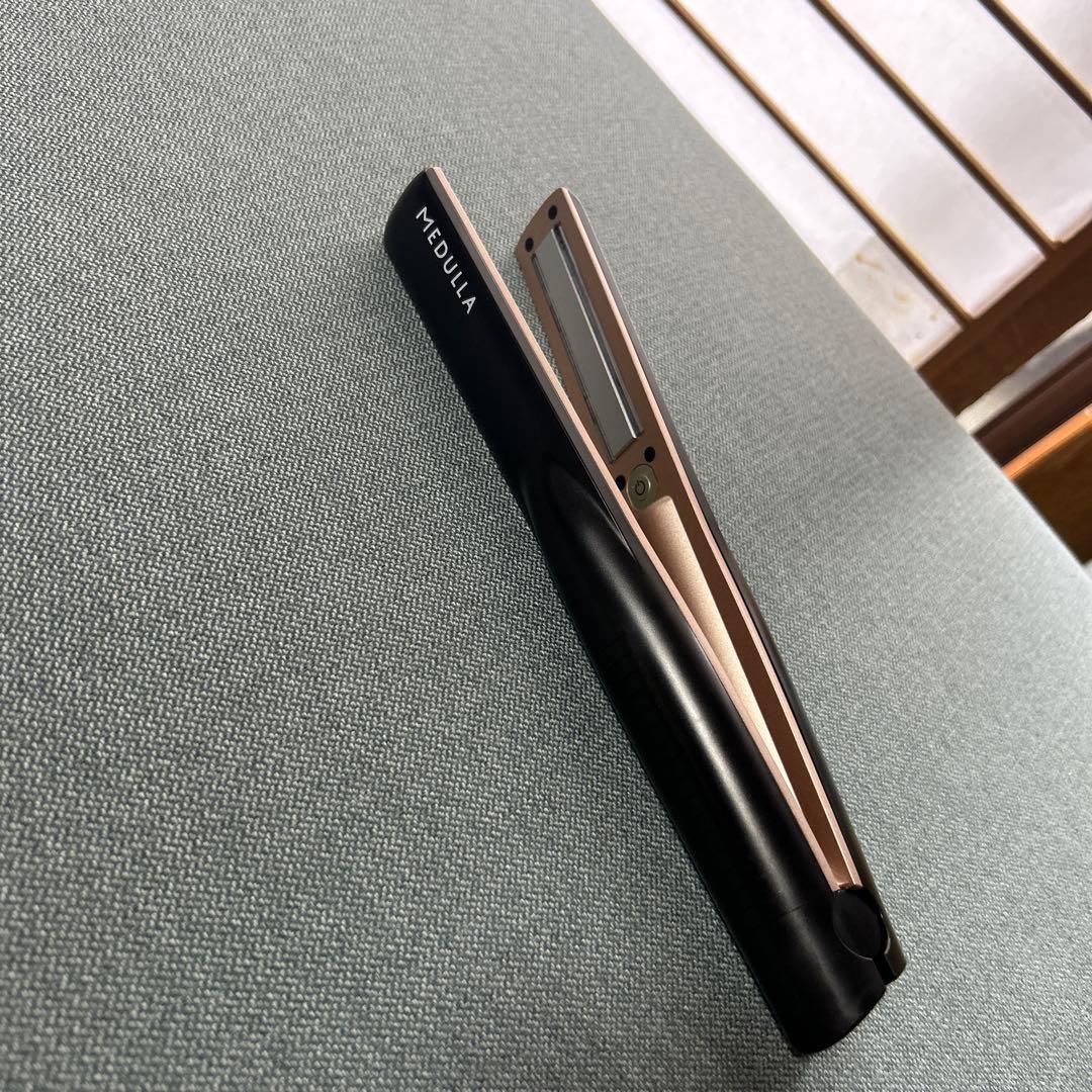 R*i様 MEDULLA ヘアアイロン ブラック/ローズゴールド
