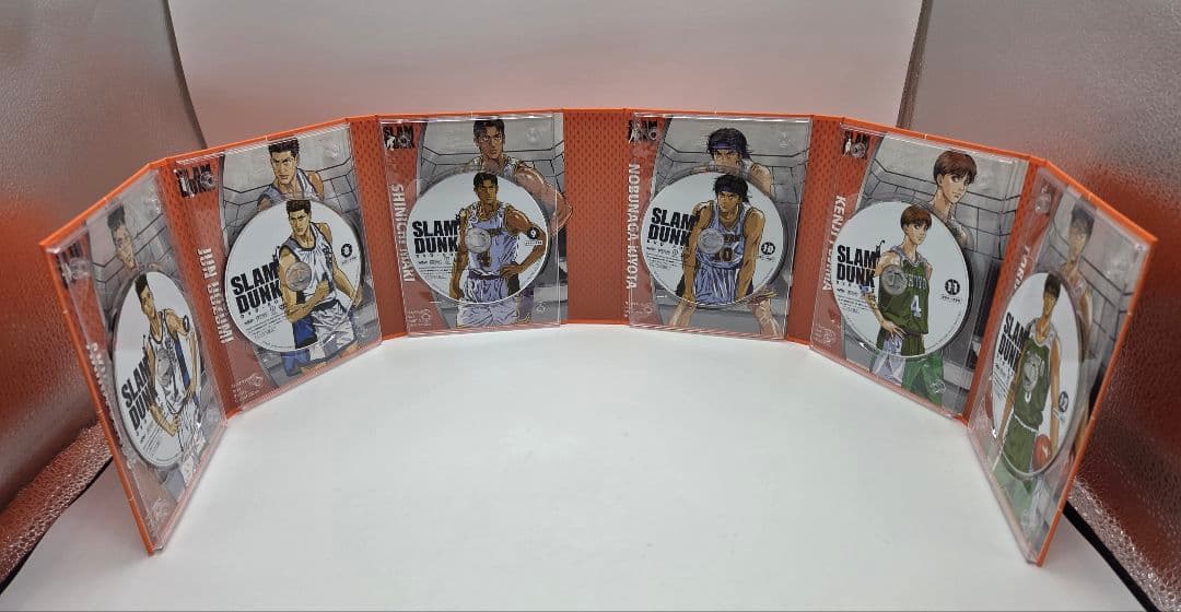 SLAM DUNK DVD-BOX〈初回生産限定・18枚組・流川楓 井上雄彦