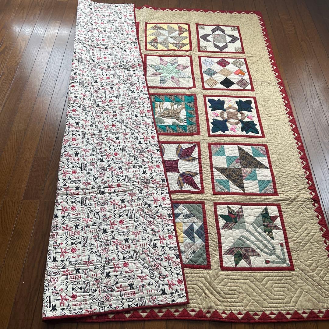 パッチワークパターンのタペストリー約195cm×160cm