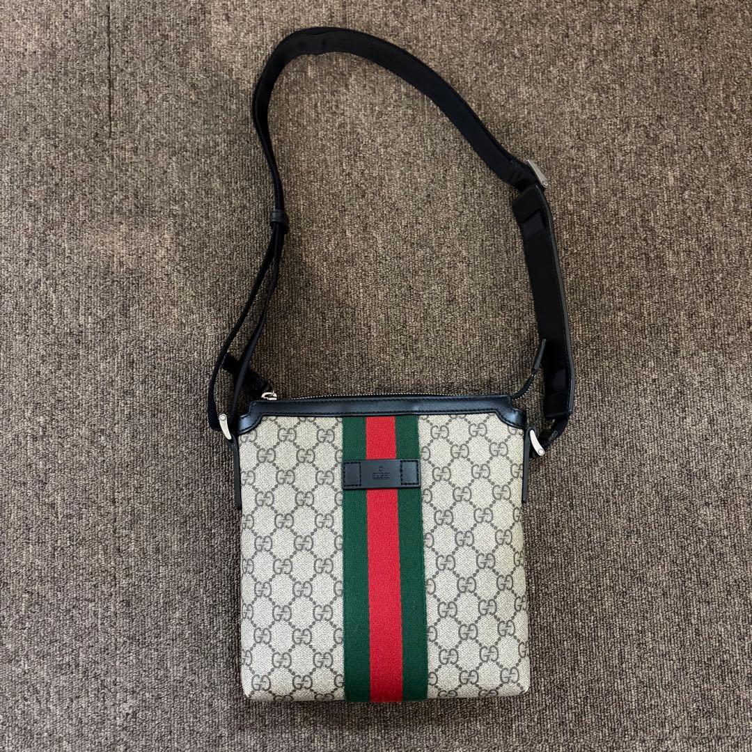 Gucci GGキャンバス ショルダーバッグ