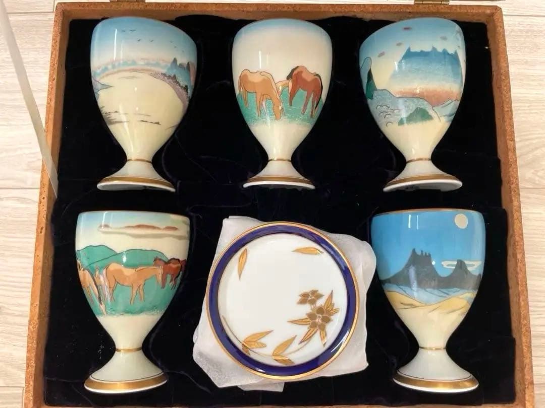 【香蘭社】坂本繁二郎「阿蘇五景」オリジナル・ゴブレット、受け皿セット