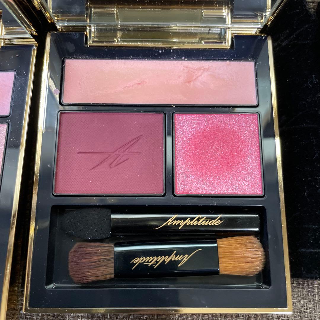 デパコス★☆Amplitude ピンクアイシャドウパレット オマケ付き❤︎