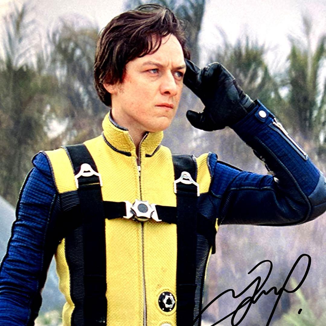 ジェームズ・マカヴォイ直筆サイン入り超大型写真