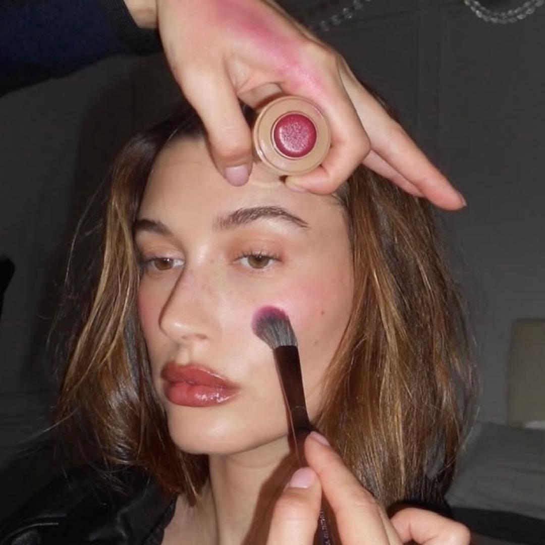 RHODE ヘイリー PLUM ポケット ブラッシュ+PBJリップ ティント