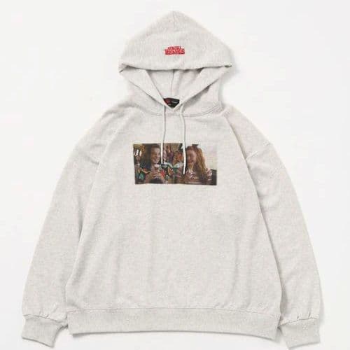 L STRANGER THINGS コラボ 缶バッチ付きパーカー