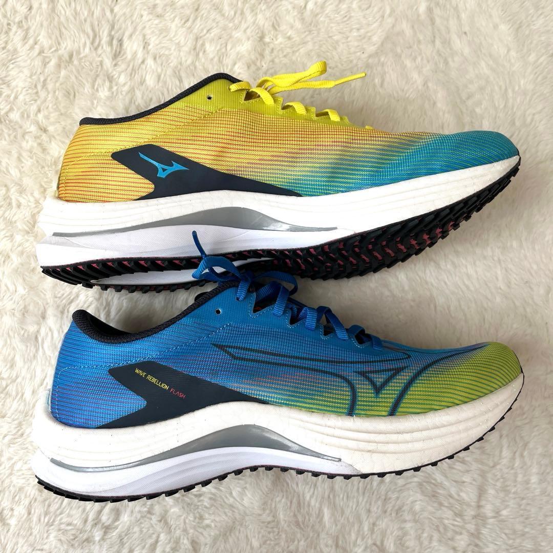 【美品】ミズノ ウエーブリベリオンフラッシュ 27cm