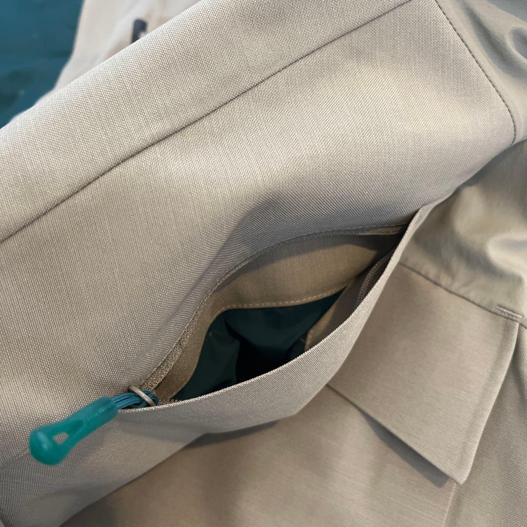 SALOMON スキーウェア ベージュ フード付き