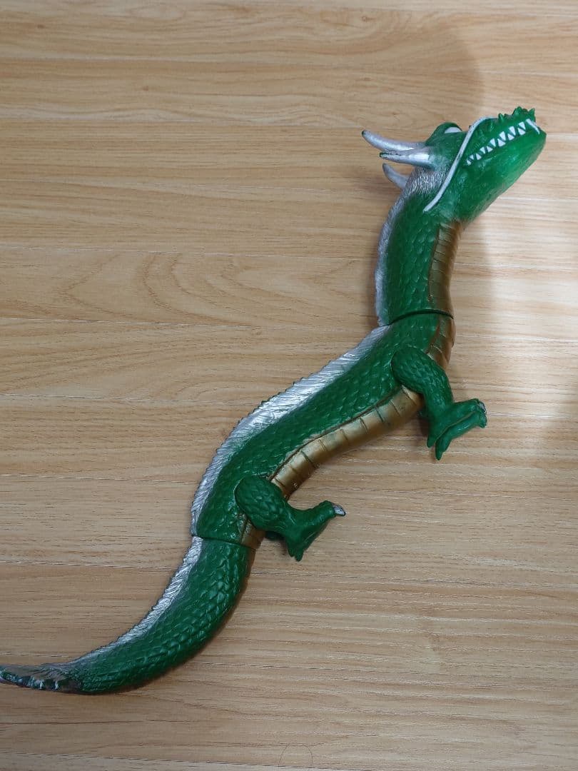 マーミット　マンダ