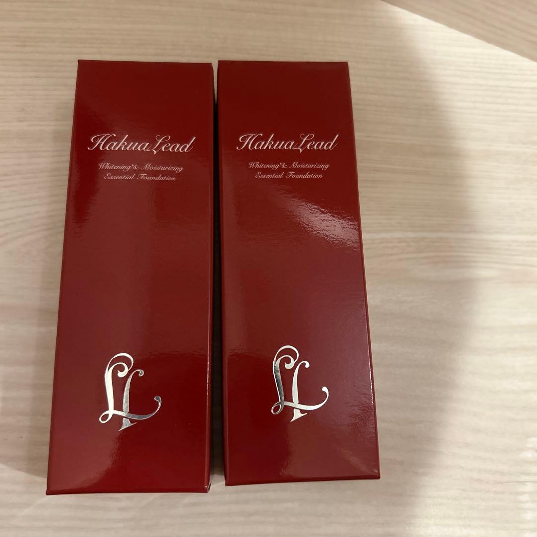 新品ハクアリードエッセンシャルファンデーション