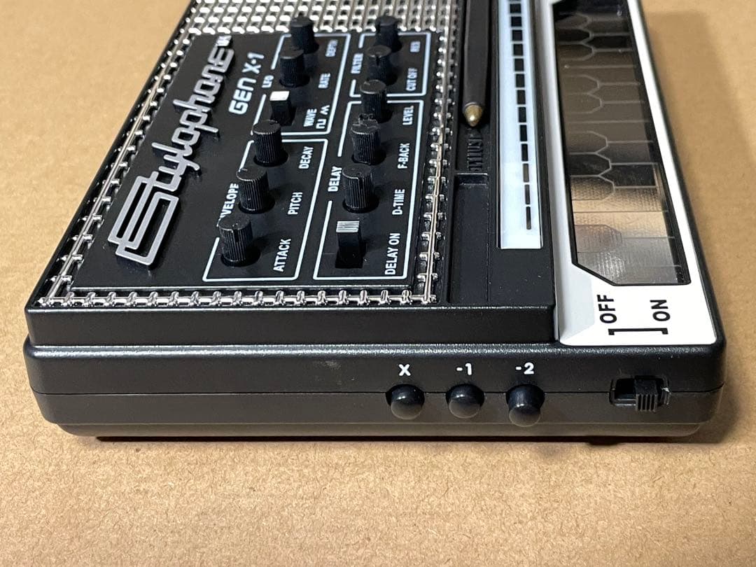 Stylophone Gen X-1、アナログシンセ、ユーロラック、絶版品