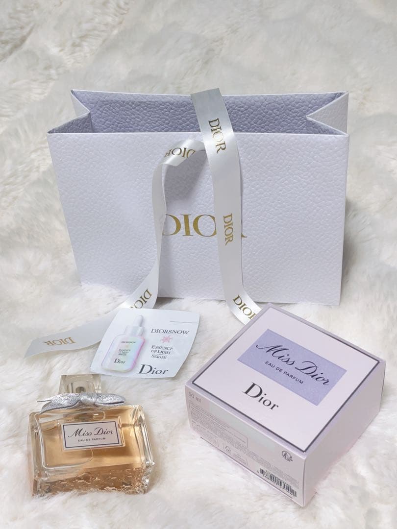 Miss Dior Eau de Parfum 50ml ギフトバッグ付き