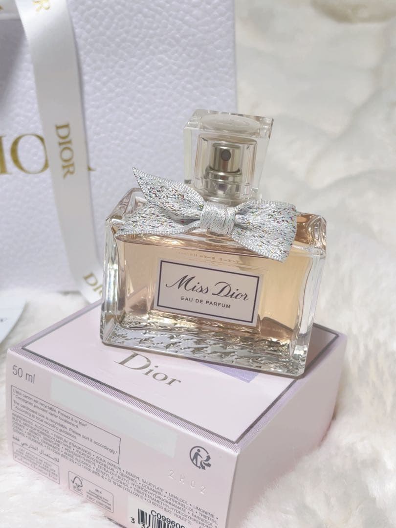 Miss Dior Eau de Parfum 50ml ギフトバッグ付き