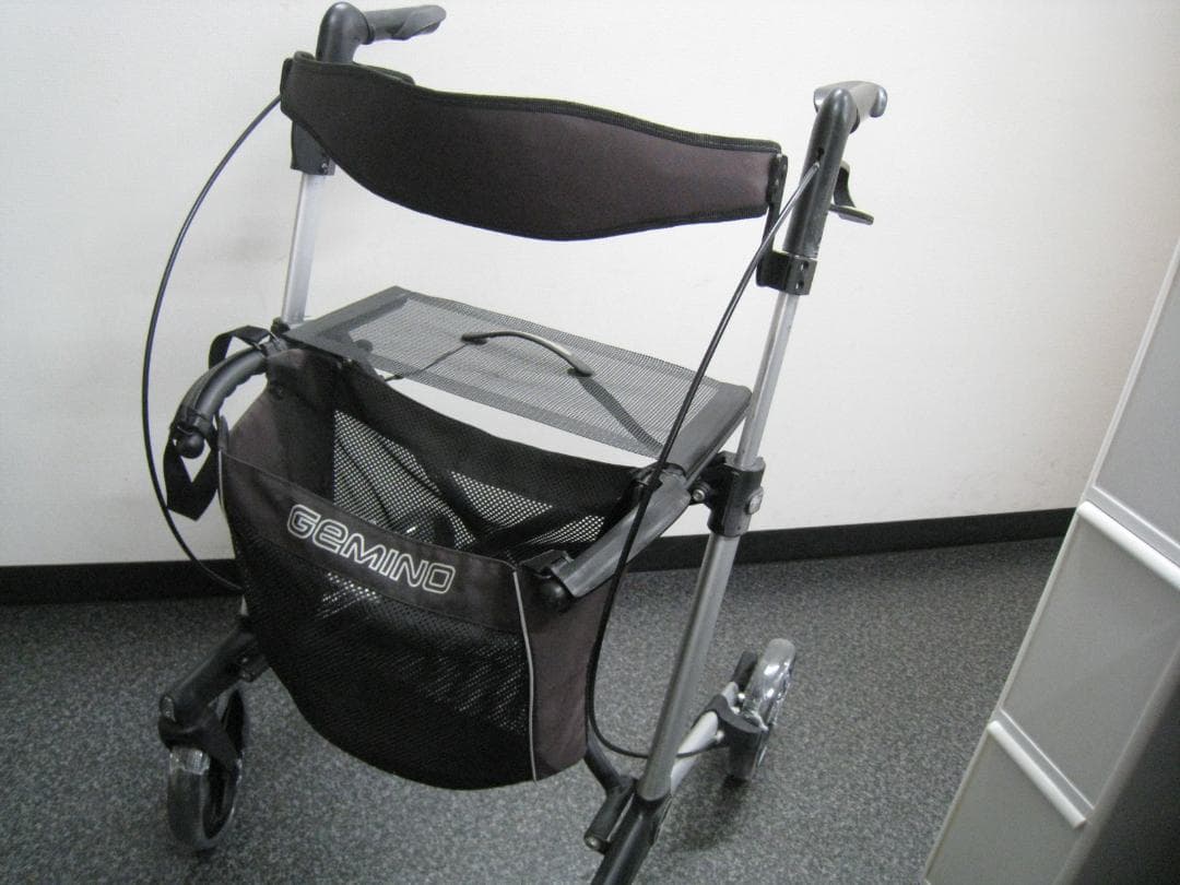 ハンディウォークＬ　GEMINO 30 歩行器 歩行車 パナマウントベッド