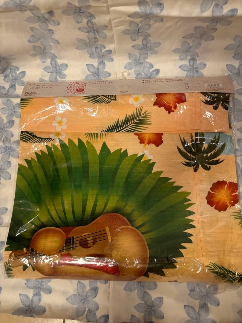 最終値下げハローキティ　ノレン　日焼けキティー