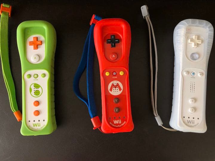 Wii uリモコン＋カバー＋ストラップ