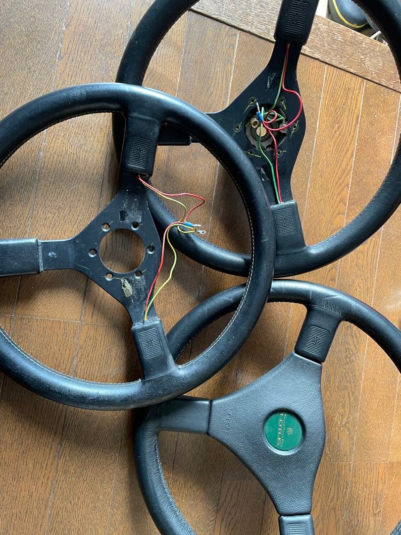momoステアリング　３個セット