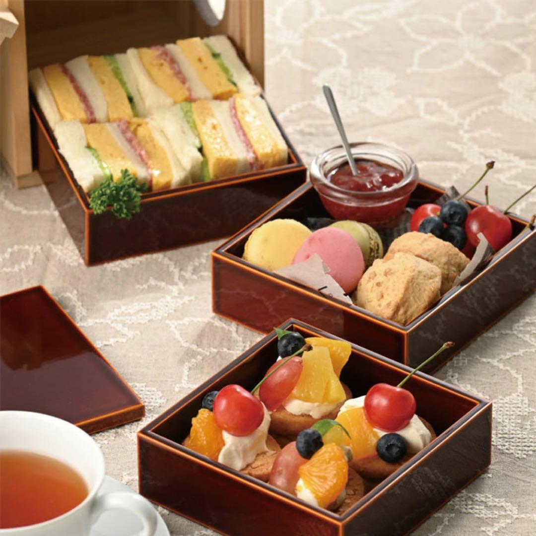 遊山箱　春慶三段重　野外にも持ち出せる手提げ式弁当箱