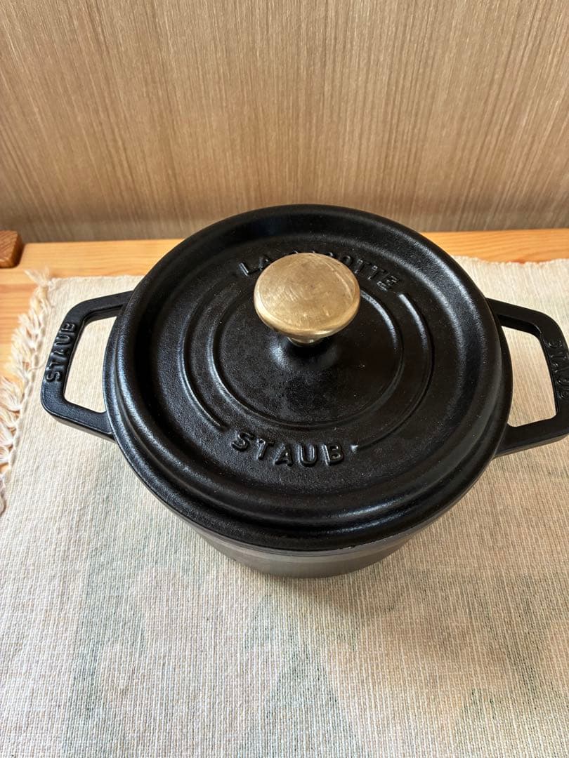 ストウブ ココット ラウンド 16cm ブラック