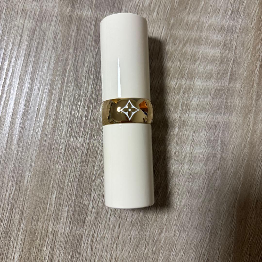 LOUIS VUITTON BAUME Nude Poetryピンク系口紅