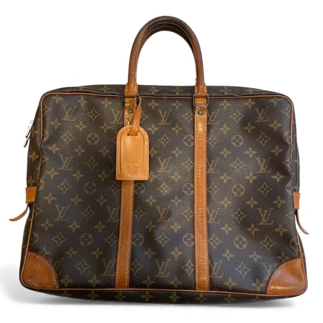 LOUIS VUITTON ポルト ドキュマン ヴォワヤージュ モノグラム