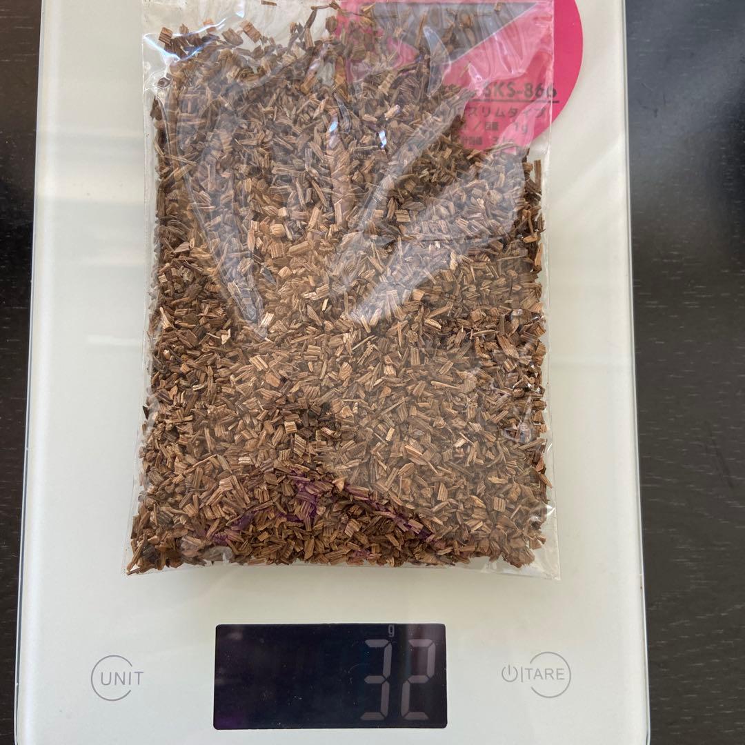 玉初堂 沈香 約32g たとう紙包み 桐箱仕立