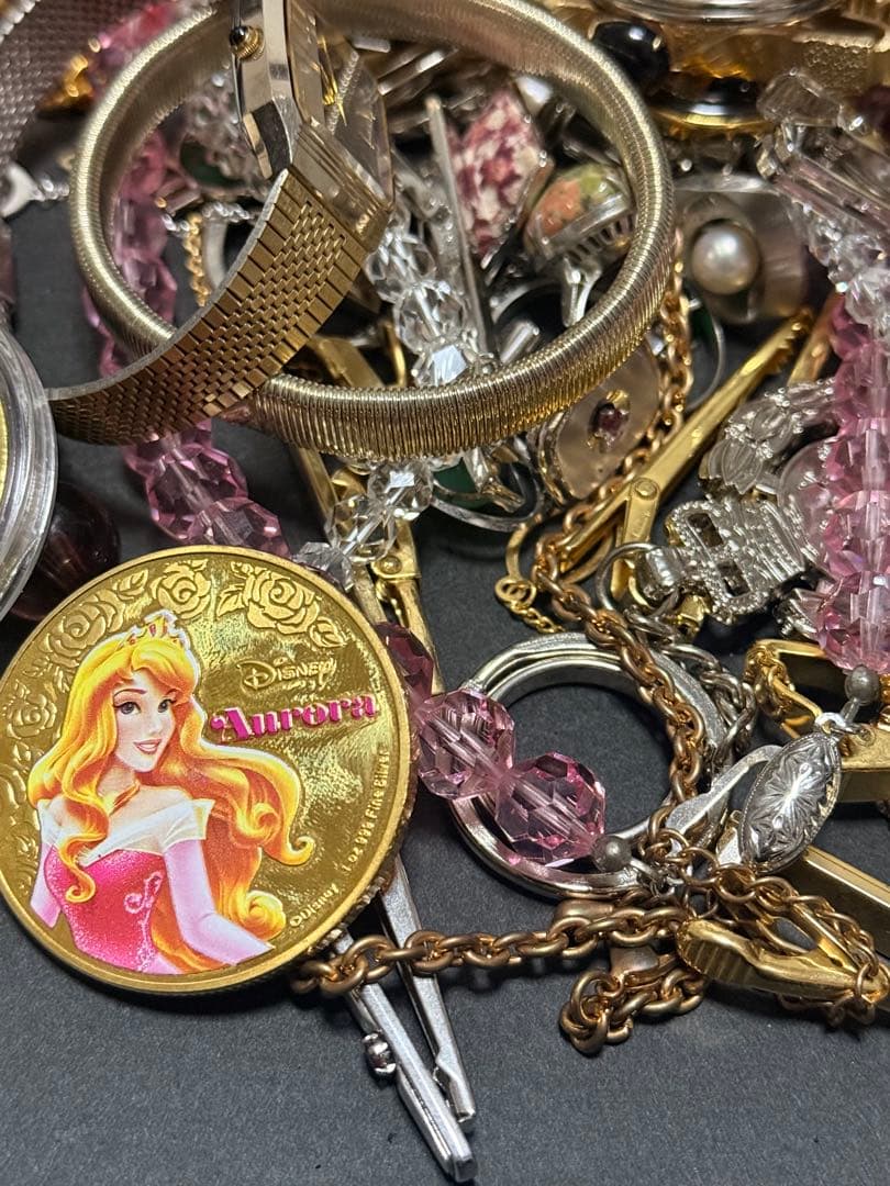 マ*！様 生前整理　アクセサリーセット 多様なデザイン　銀貨　ネックレス