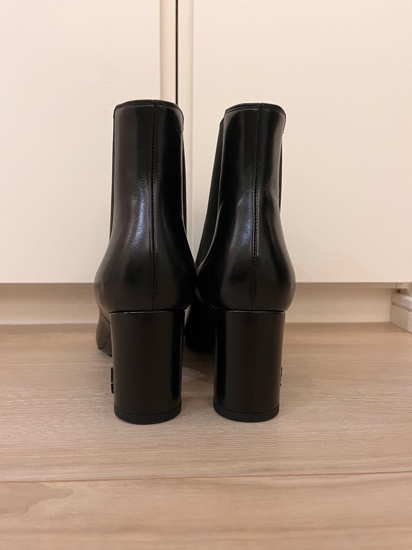SAINT LAURENT ブラック サイドゴアブーツ