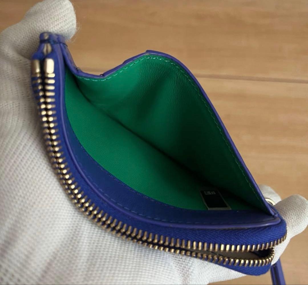 ほぼ新品　Chloe フラグメントケース小銭入れ ブルー レザー ロゴ