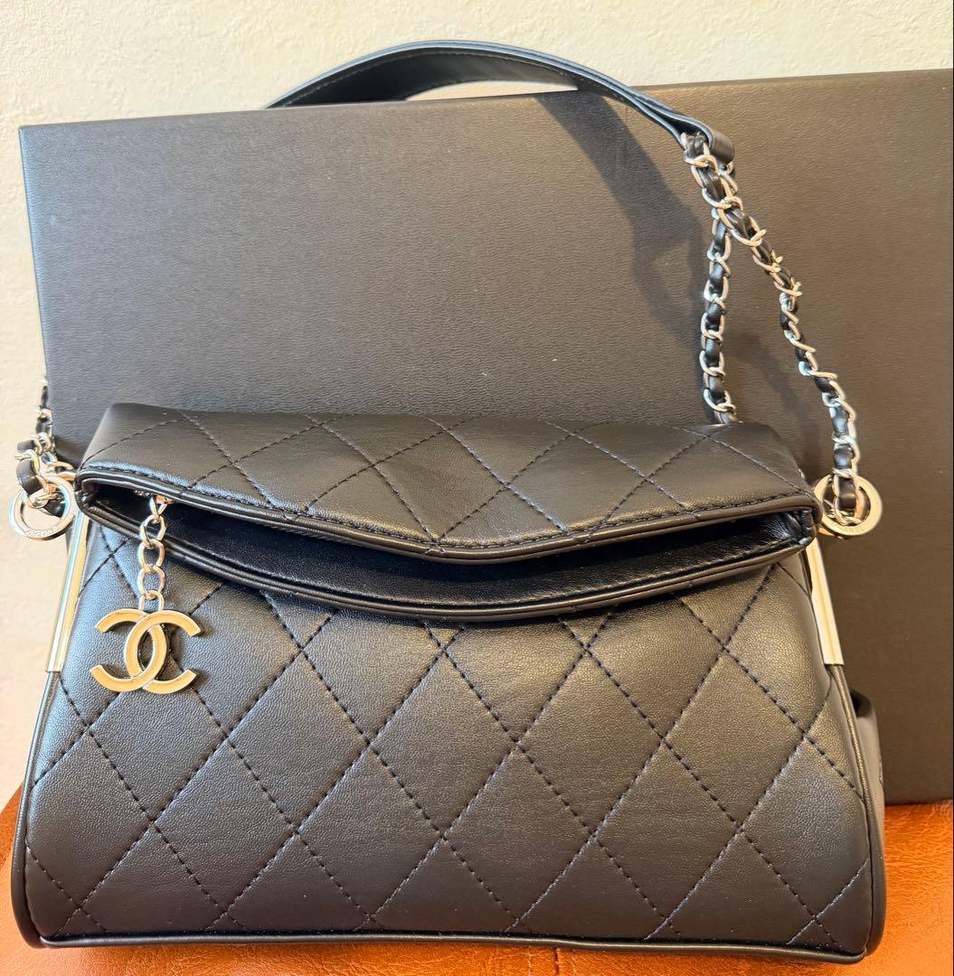 【入手困難・1点限り】キルティング チェーンバッグ ブラック希少ノベルティ 美品