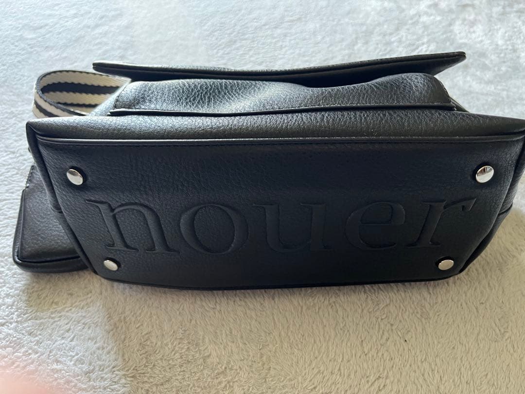 nouer ボディバッグ ブラック