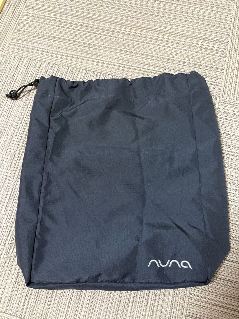 【美品】nuna ベビーキャリア カドル クリック