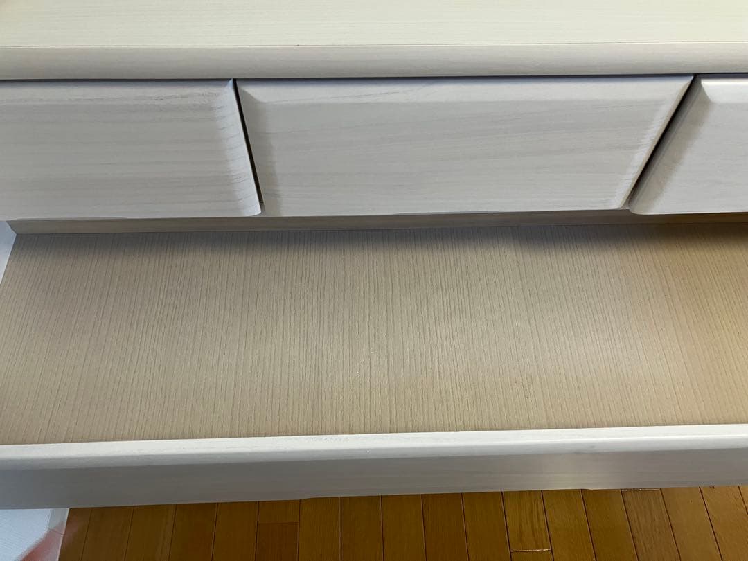 ローチェスト　日本製　洋服ダンス　ホワイトベージュ　美品