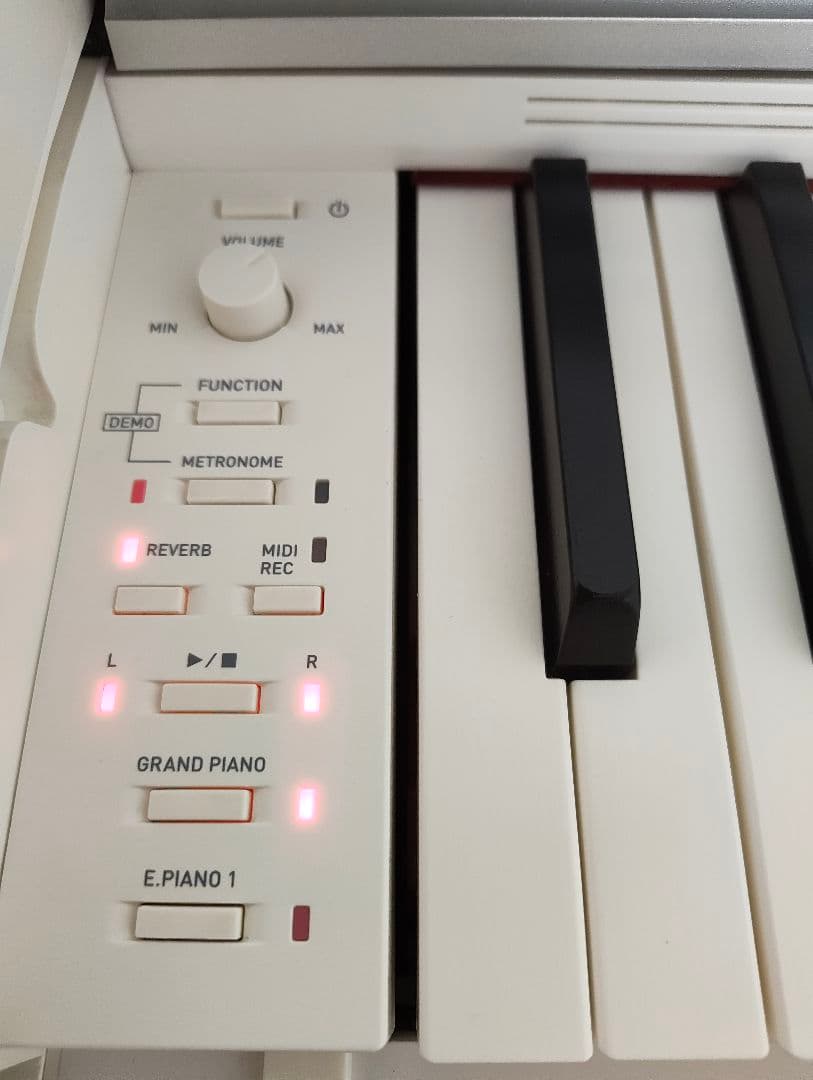 【ほぼ新品】CASIO 電子ピアノ Privia PX-770WE 88鍵