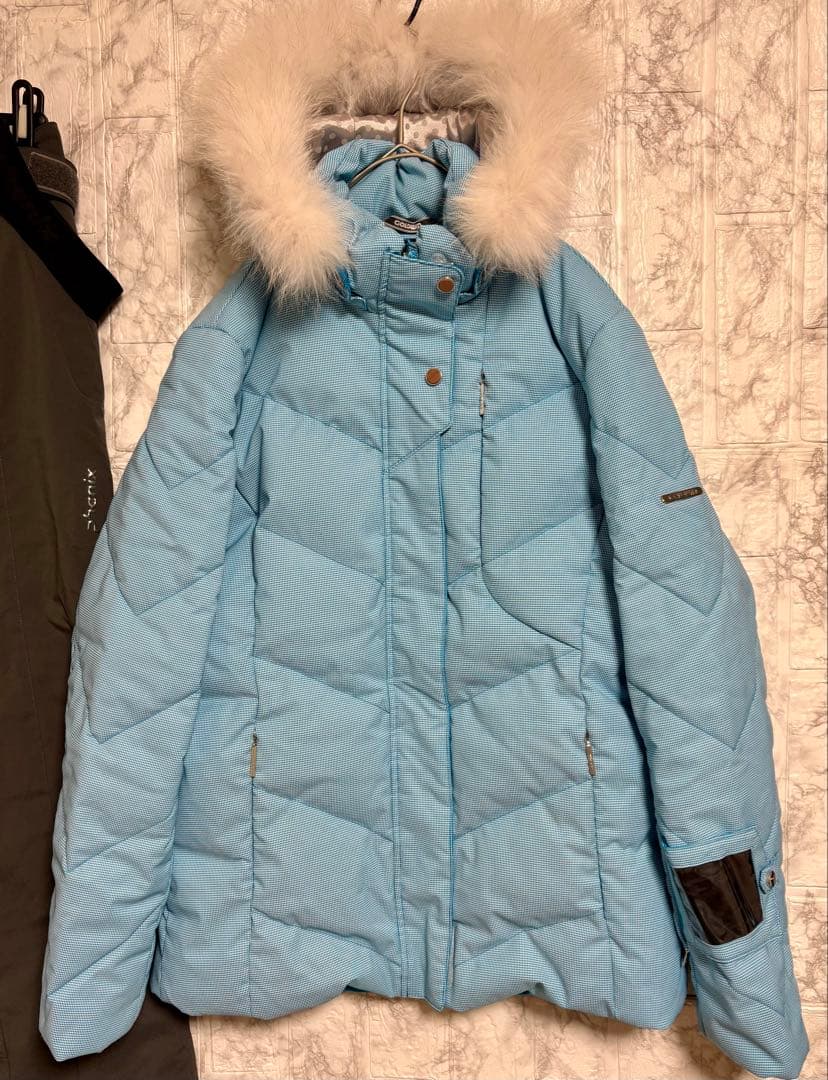 ♦︎良品♦︎ スキーウェア　スノーボードウェア　(ダウンジャケット) レディース