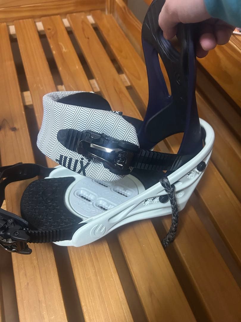 YES BASIC 152 スノーボードFLUX バインディング付き