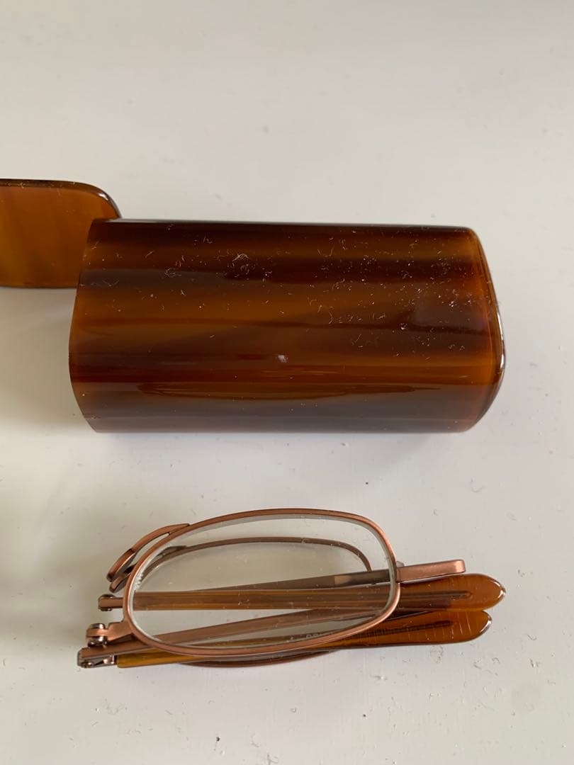 ブラウンフレームの度ありメガネ ケース付き