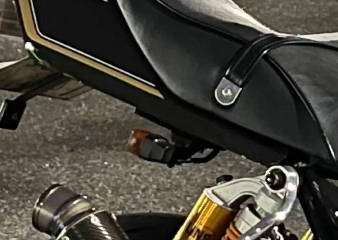 激レア‼️zrx400 アルミ削り出し 可変リアウインカーステー