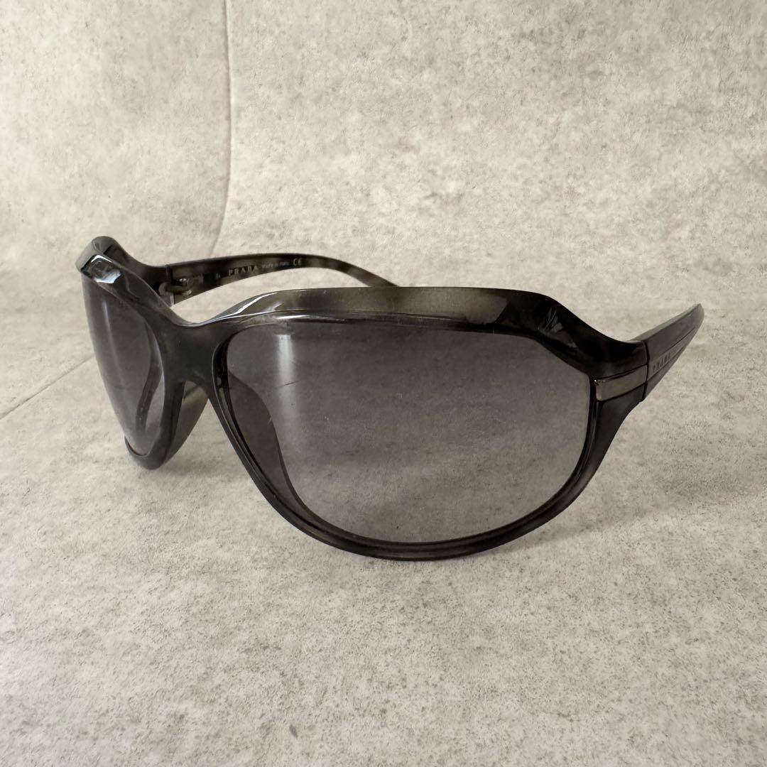 プラダ　サングラス　グレー　べっこう柄　黒　ガクト着用　箱付　SPR14G