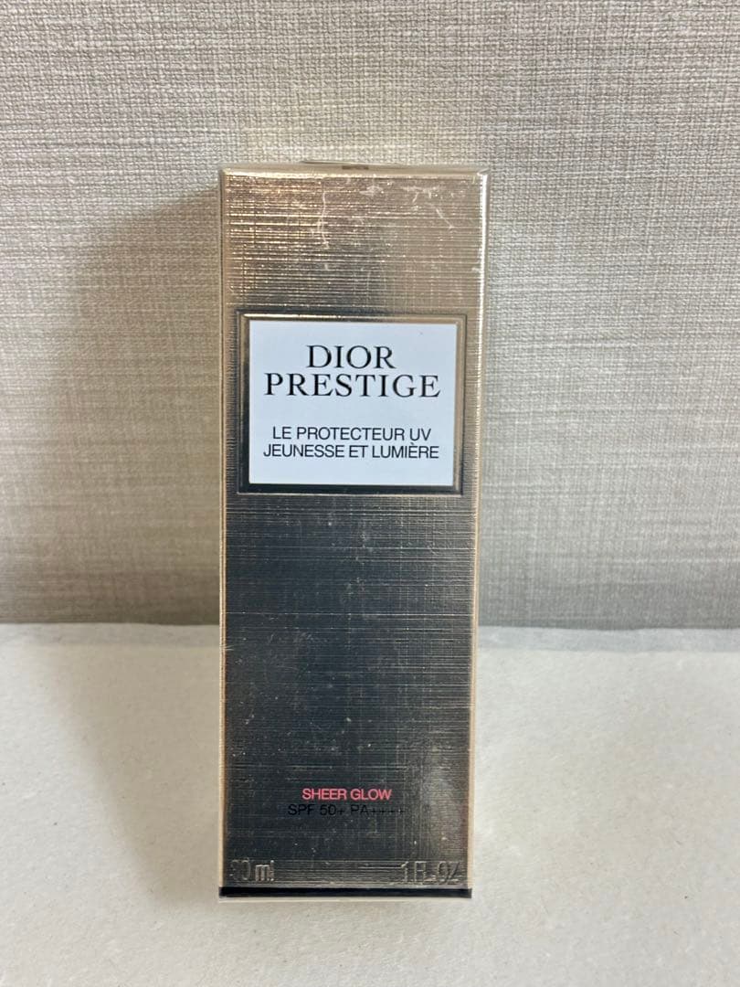 【新品・未使用】Dior ディオール プレステージ ルミエール シアーグロー