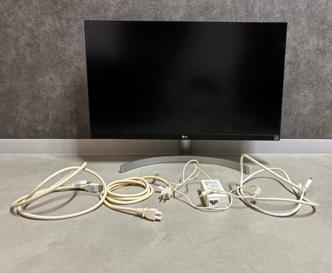 葉*ぱ様 LG 27インチ　モニター　27UL600-W