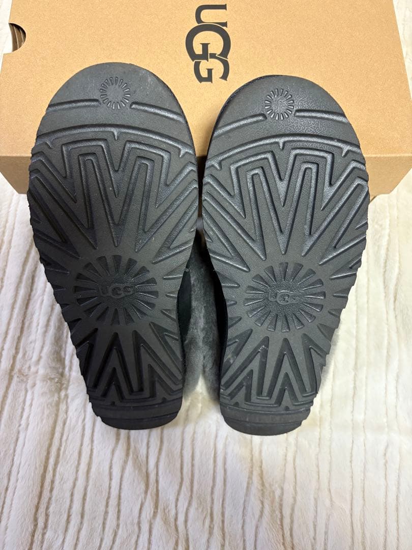 UGG ブラック　クラゲット24センチ