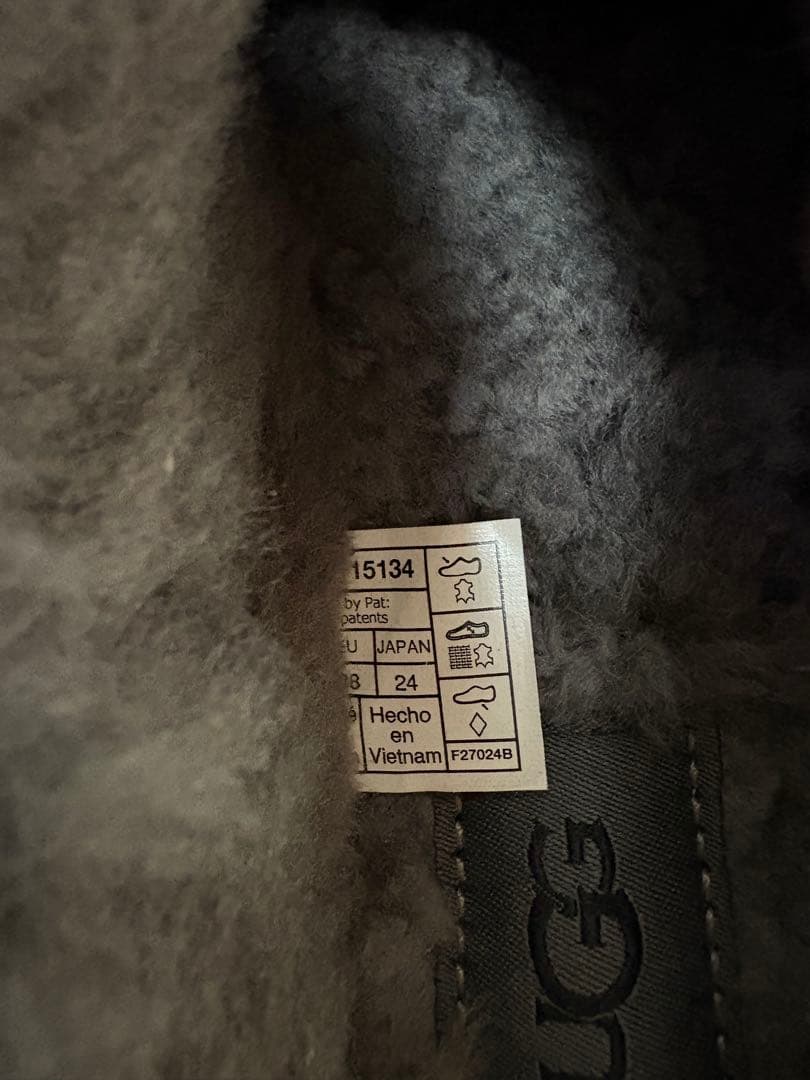 UGG ブラック　クラゲット24センチ