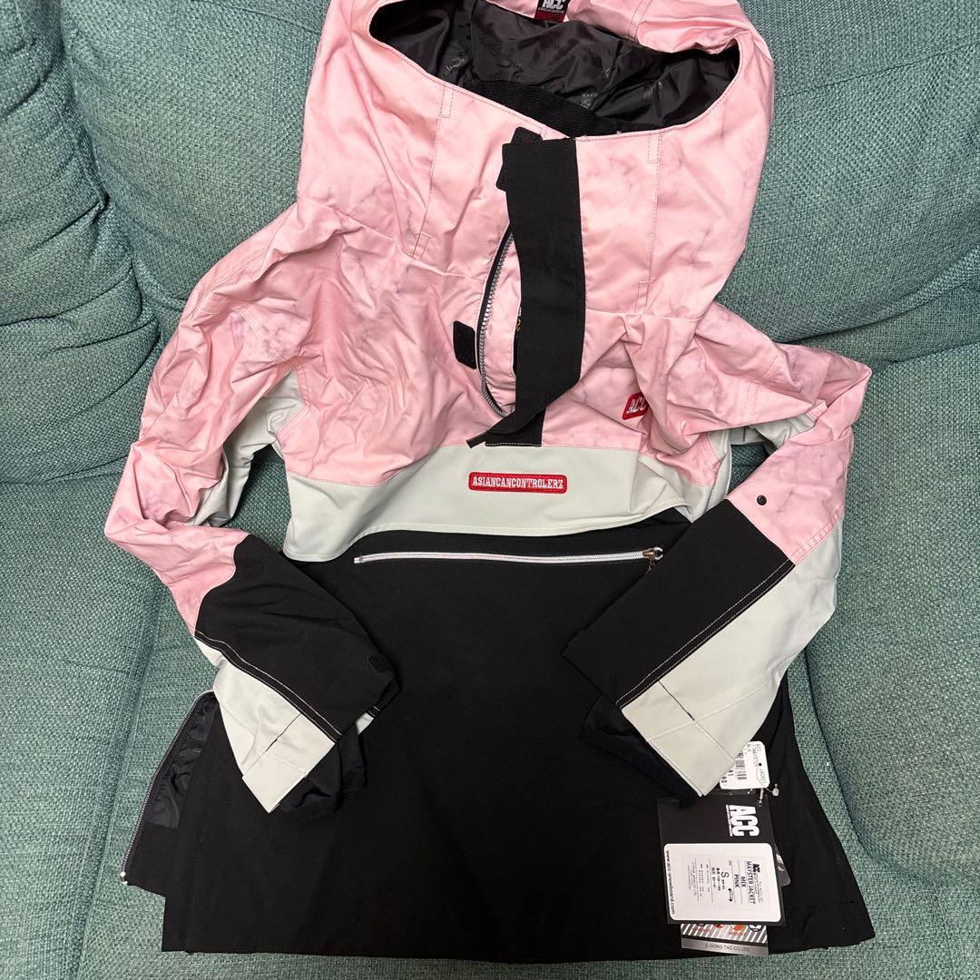 値下げ中本日発送します‼️ウィンタースポーツウェア　3点