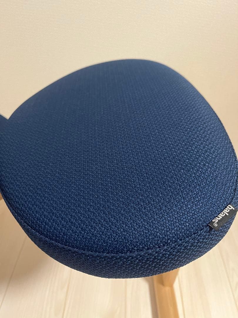 週末即発送！美品！バランスイージー！バランスラボチェア！ネイビー