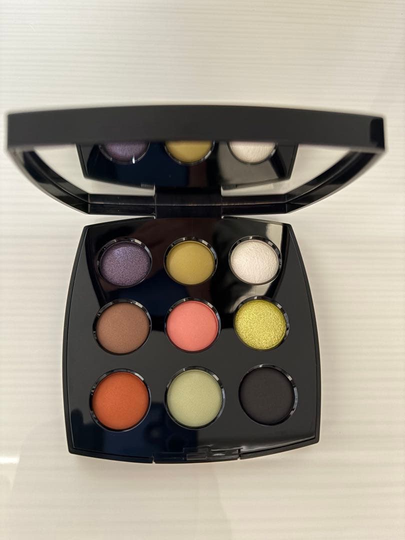 シャネル2025クリスマス限定レヌフオンブルコメット848ザ ニューシンギュラー