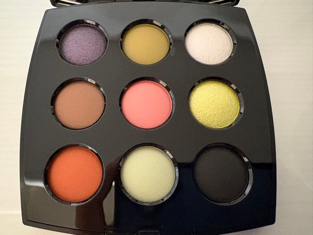 シャネル2025クリスマス限定レヌフオンブルコメット848ザ ニューシンギュラー