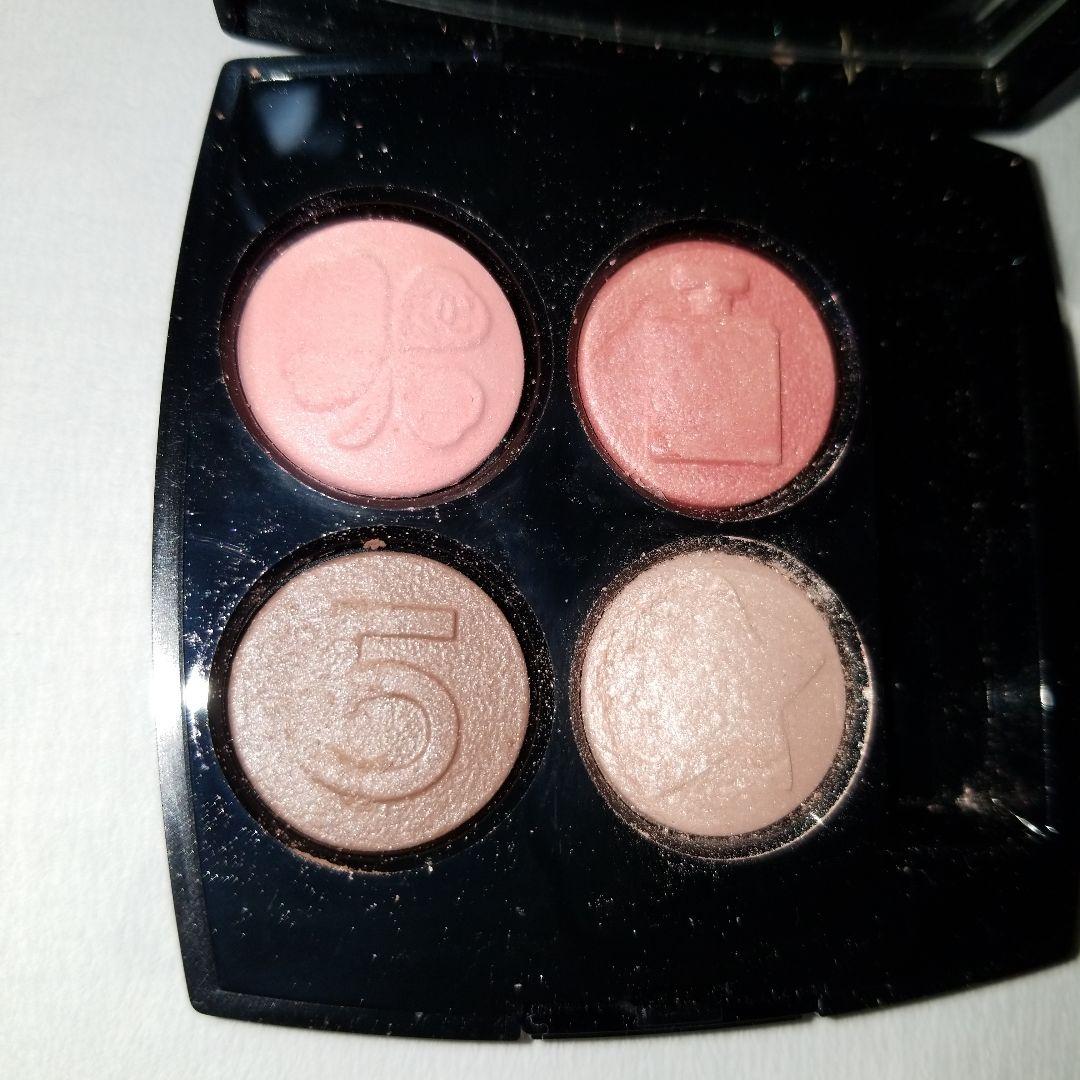 CHANEL レ キャトル オンブル ブトン 209 ブトン マドモアゼル 限定