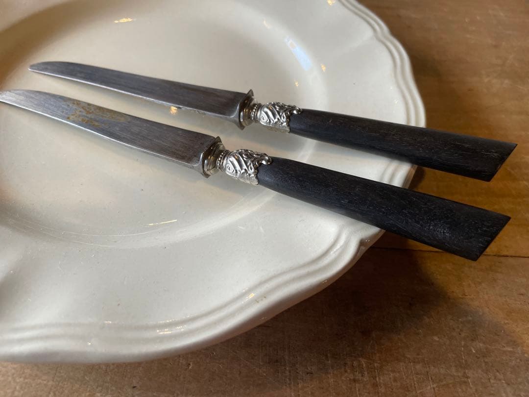 専用です。フランス黒い木の柄のナイフ4本