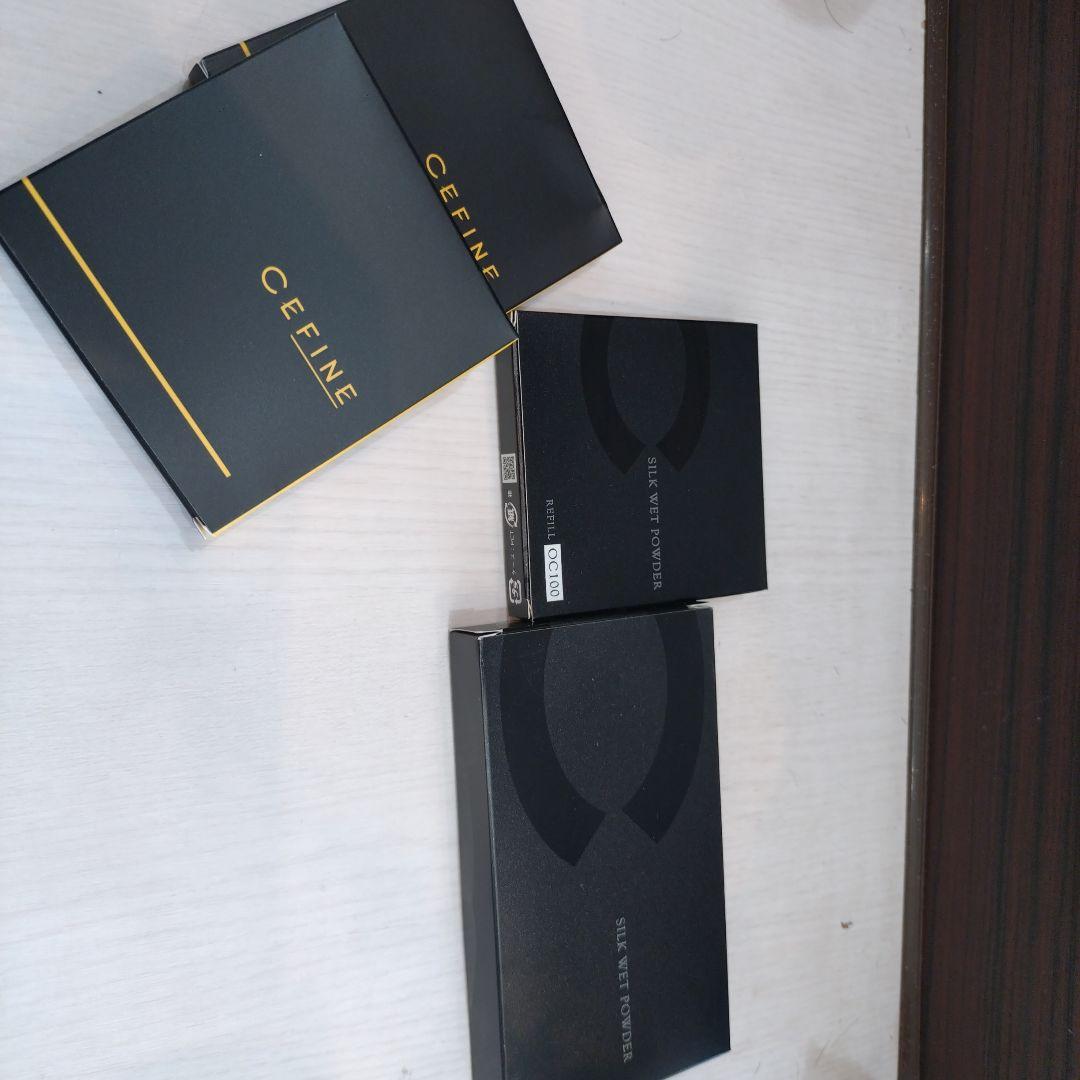 CEFine シルクウェットパウダー リフィル3つ、ケース