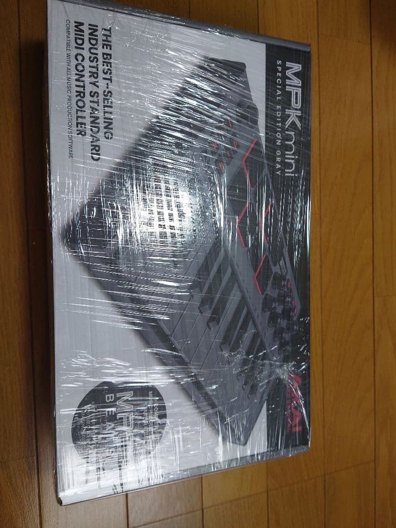 AKAI MPKmini MIDIコントローラー